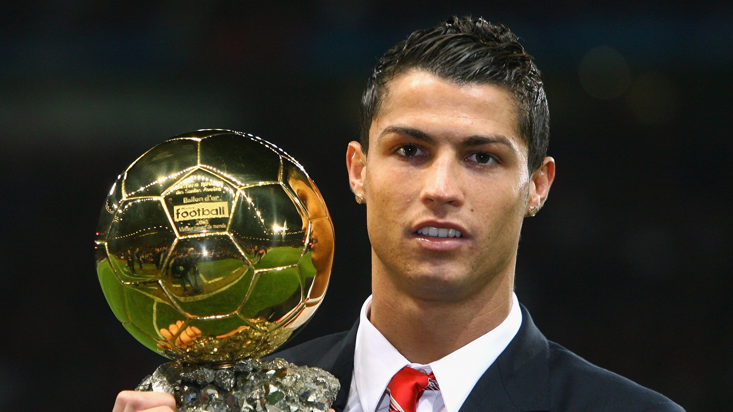 体育项目职业化路径与行业壁垒分析，体育产业化项目选择应遵循什么样的原则